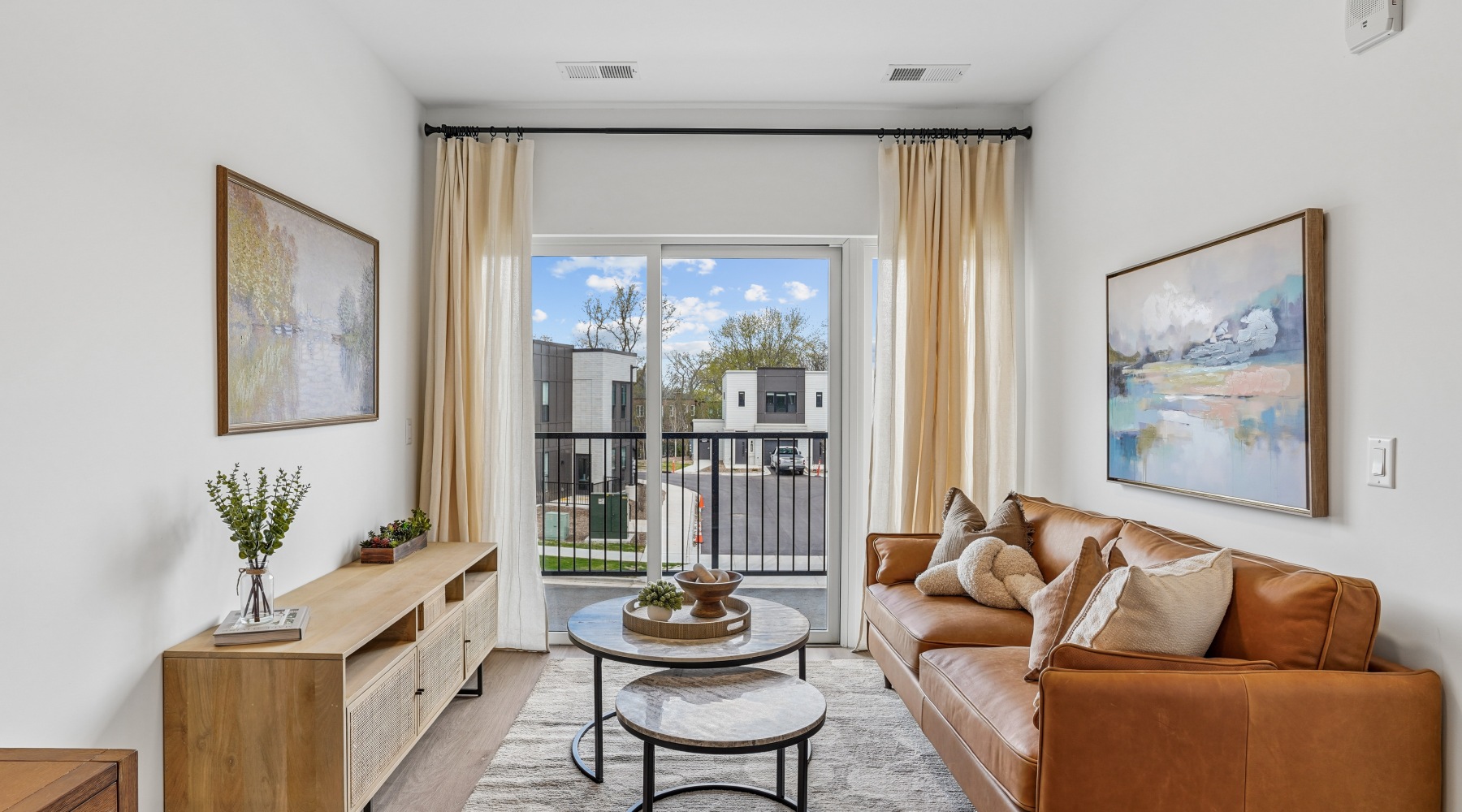 ENDURING STYLE. UNPARALLELED COMFORT.